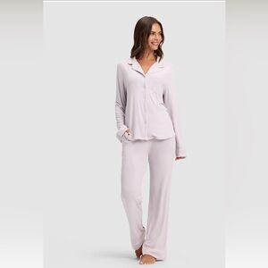 Cozy Earth Women's Soft Pajama Set in Light Purple - Size S